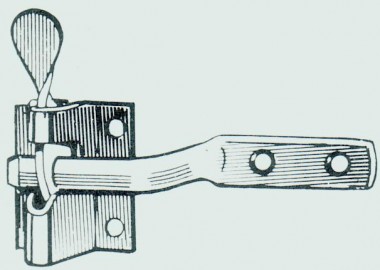 Automatic gate catch - two finishes